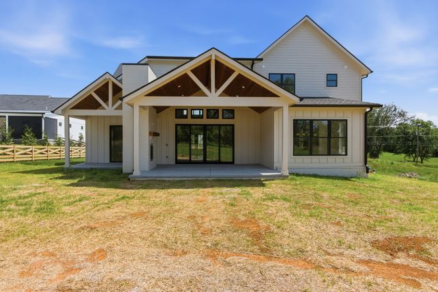 1526 Frye Rd, Columbia, TN 38401
