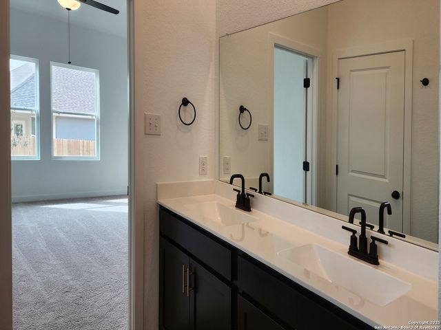 13128 Glynlea Rd, San Antonio, TX 78245