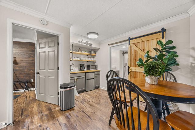 306 Baskins Creek Road, Gatlinburg, TN 37738