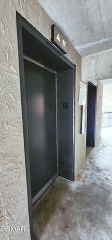 306 Baskins Creek Road, Gatlinburg, TN 37738