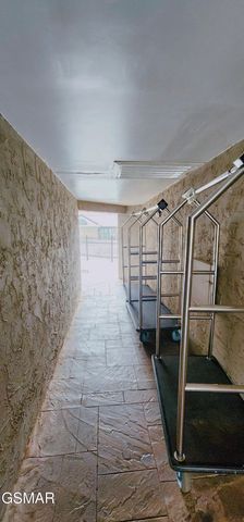 306 Baskins Creek Road, Gatlinburg, TN 37738