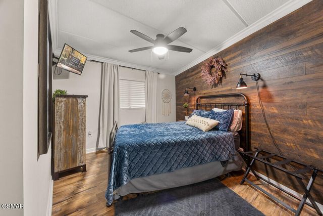 306 Baskins Creek Road, Gatlinburg, TN 37738