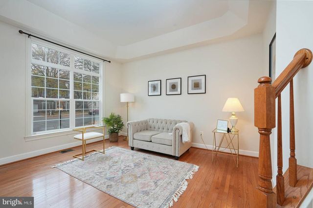 604 AUTUMN WIND, Rockville, MD 20850