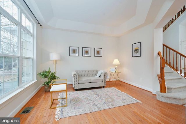 604 AUTUMN WIND, Rockville, MD 20850