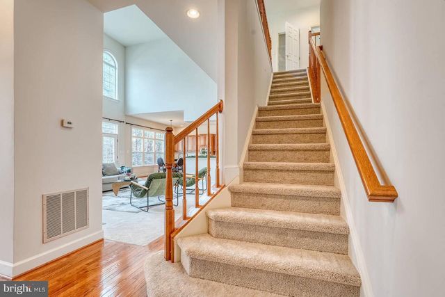 604 AUTUMN WIND, Rockville, MD 20850