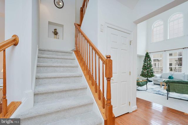 604 AUTUMN WIND, Rockville, MD 20850