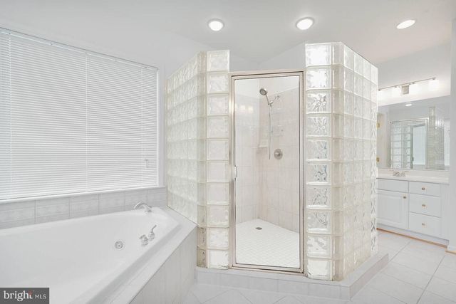 604 AUTUMN WIND, Rockville, MD 20850