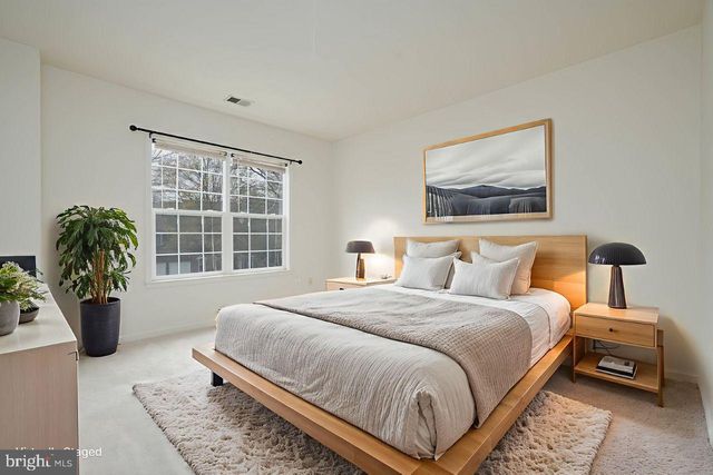 604 AUTUMN WIND, Rockville, MD 20850