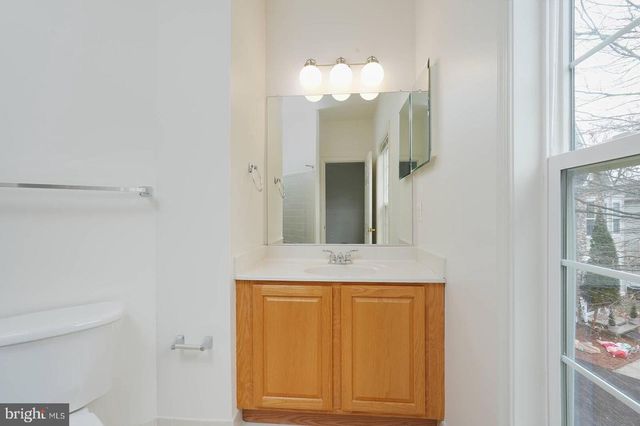 604 AUTUMN WIND, Rockville, MD 20850