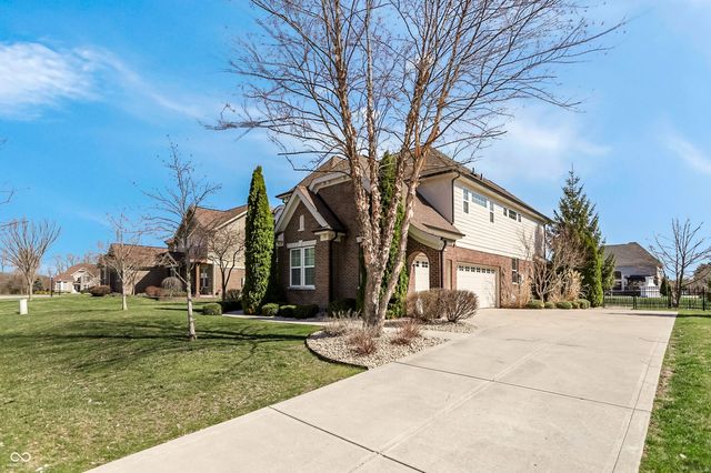 5903 Oakmont Boulevard, Bargersville, IN 46106