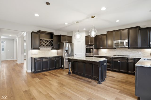 5903 Oakmont Boulevard, Bargersville, IN 46106