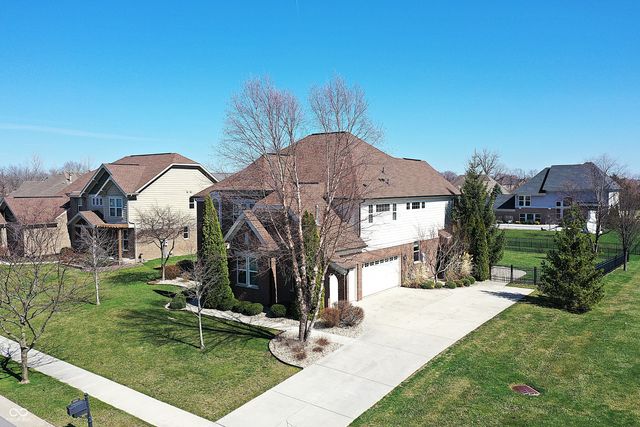 5903 Oakmont Boulevard, Bargersville, IN 46106