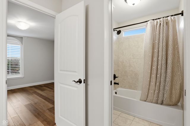 5903 Oakmont Boulevard, Bargersville, IN 46106