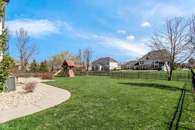 5903 Oakmont Boulevard, Bargersville, IN 46106