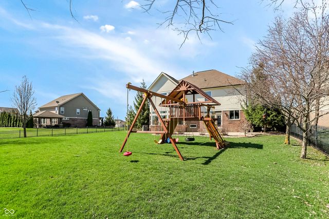 5903 Oakmont Boulevard, Bargersville, IN 46106