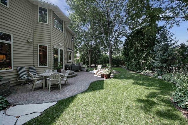 422 BOSWORTH LANE, Neenah, WI 54956