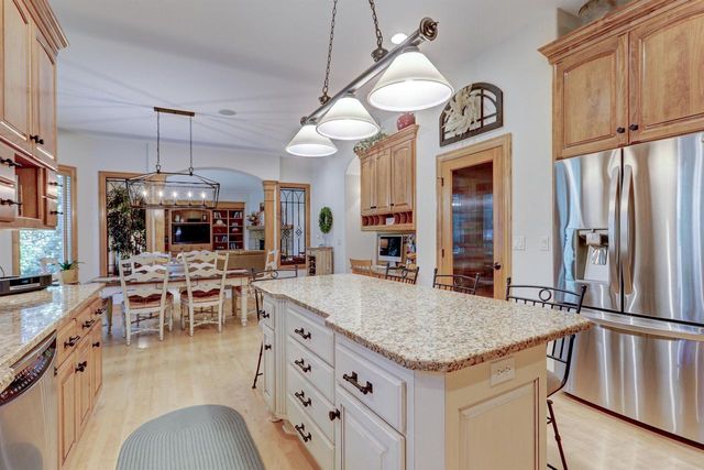 422 BOSWORTH LANE, Neenah, WI 54956