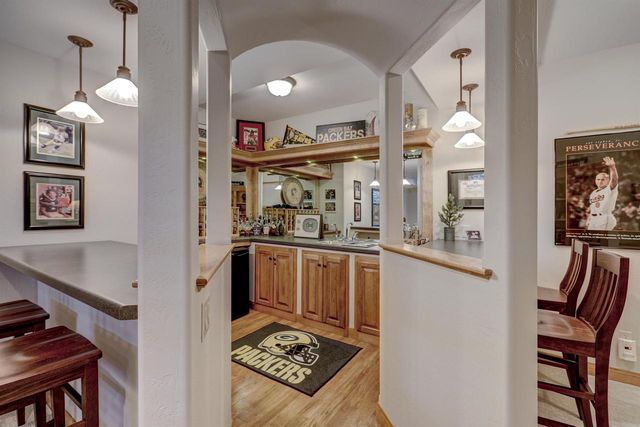 422 BOSWORTH LANE, Neenah, WI 54956