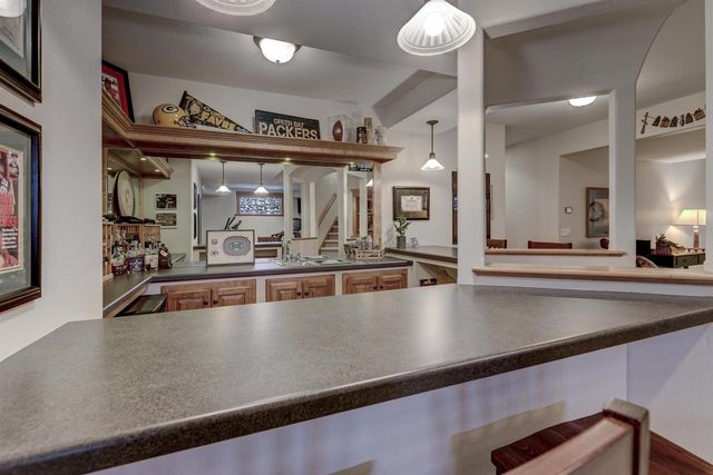 422 BOSWORTH LANE, Neenah, WI 54956