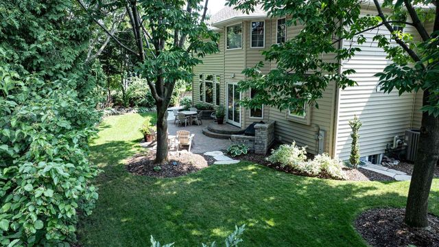 422 BOSWORTH LANE, Neenah, WI 54956