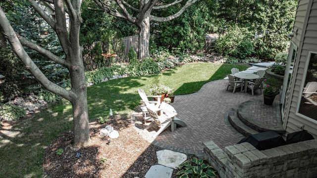 422 BOSWORTH LANE, Neenah, WI 54956