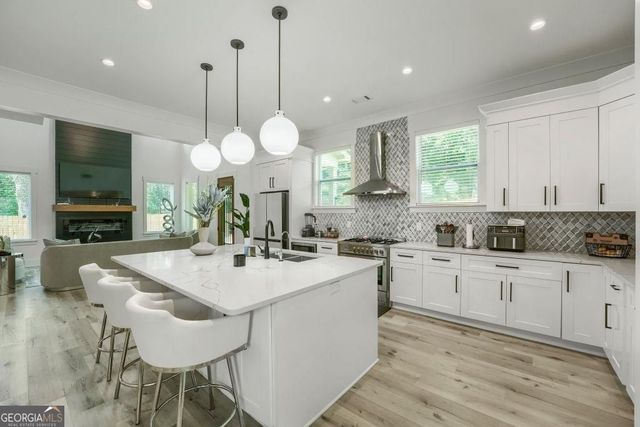 658 Rockbridge Road NW, Lilburn, GA 30047