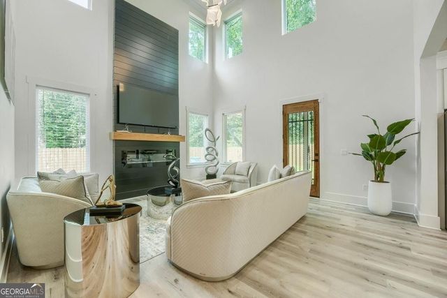 658 Rockbridge Road NW, Lilburn, GA 30047