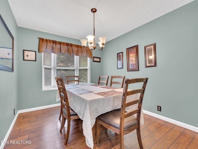 3342 Shagbark Rd, Powell, TN 37849