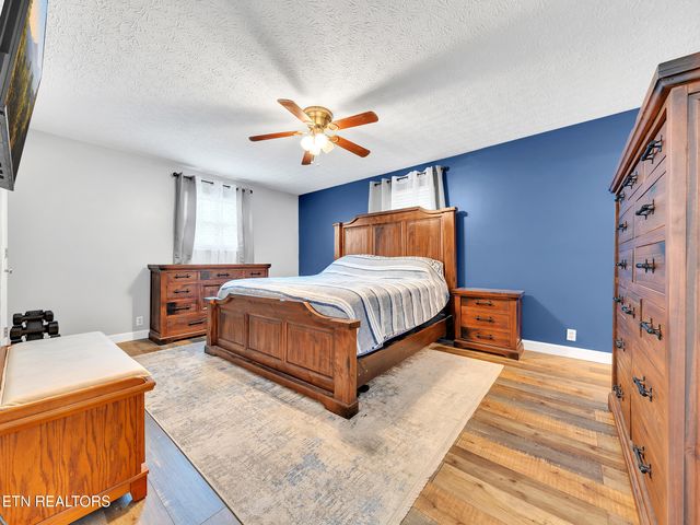 3342 Shagbark Rd, Powell, TN 37849