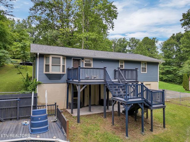 3342 Shagbark Rd, Powell, TN 37849