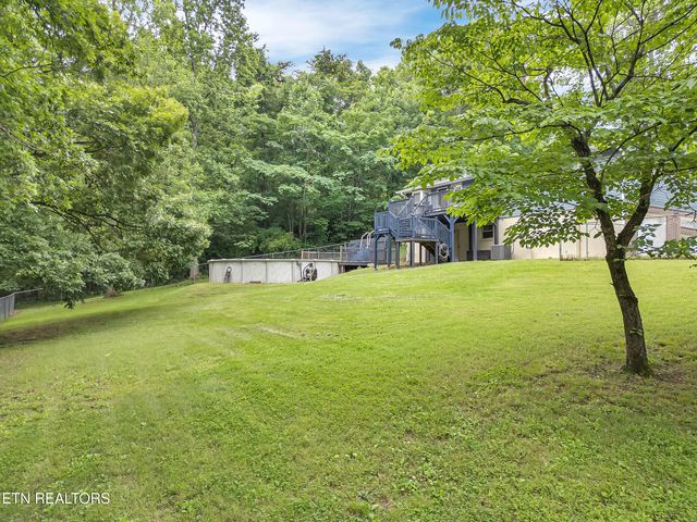 3342 Shagbark Rd, Powell, TN 37849