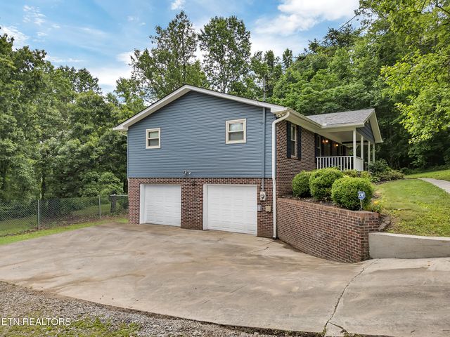 3342 Shagbark Rd, Powell, TN 37849