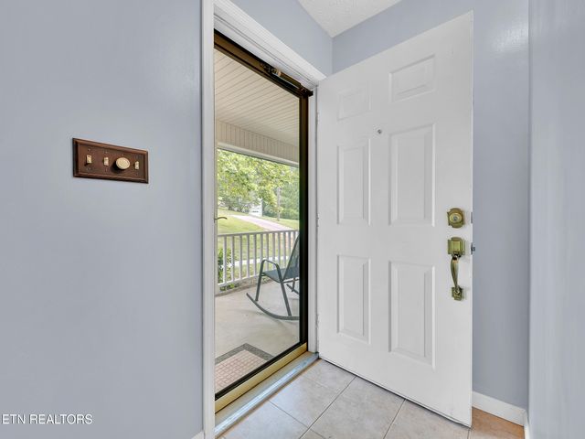 3342 Shagbark Rd, Powell, TN 37849