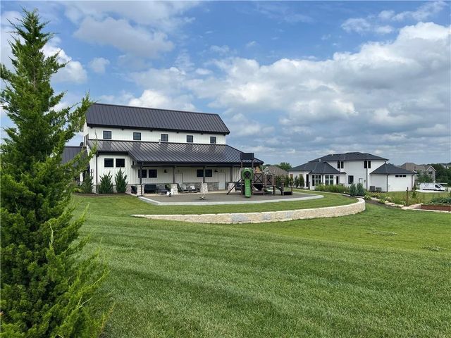 16932 Rosehill Street, Overland Park, KS 66221