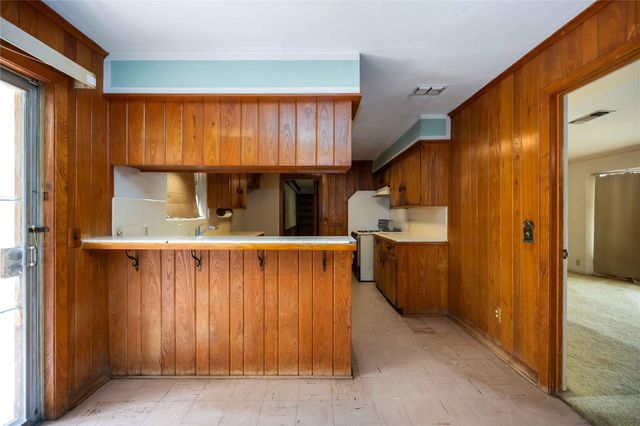 7131 Bellaire Boulevard, Houston, TX 77074