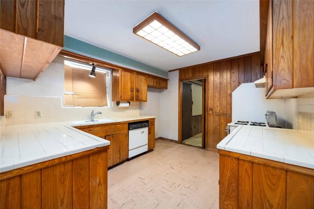 7131 Bellaire Boulevard, Houston, TX 77074