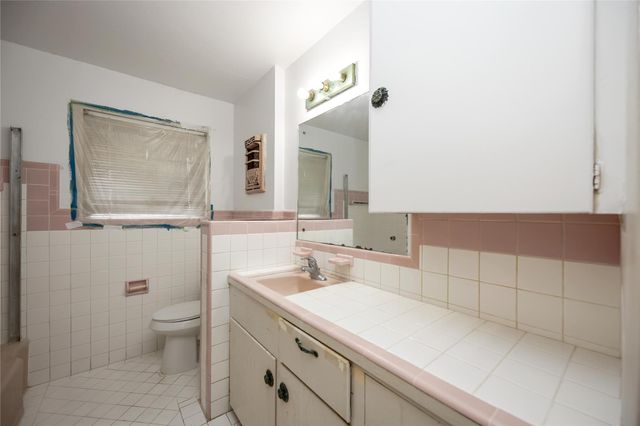 7131 Bellaire Boulevard, Houston, TX 77074