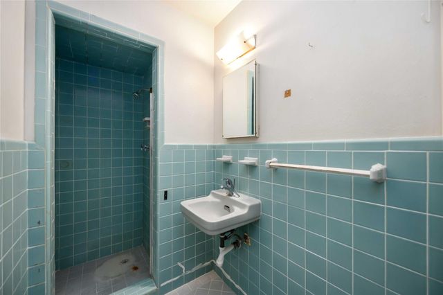 7131 Bellaire Boulevard, Houston, TX 77074