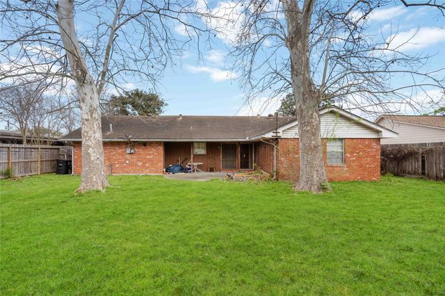 7131 Bellaire Boulevard, Houston, TX 77074