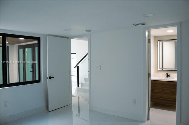 10433 SW 118th Ct, Miami, FL 33186