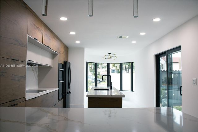 10433 SW 118th Ct, Miami, FL 33186