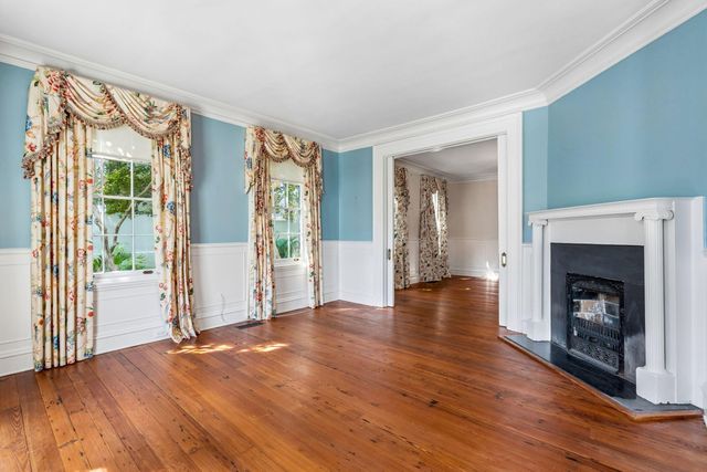 14 Lamboll Street, Charleston, SC 29401