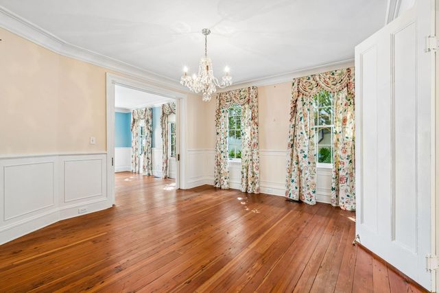 14 Lamboll Street, Charleston, SC 29401