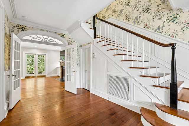 14 Lamboll Street, Charleston, SC 29401