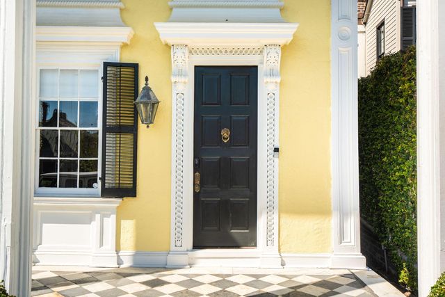 14 Lamboll Street, Charleston, SC 29401