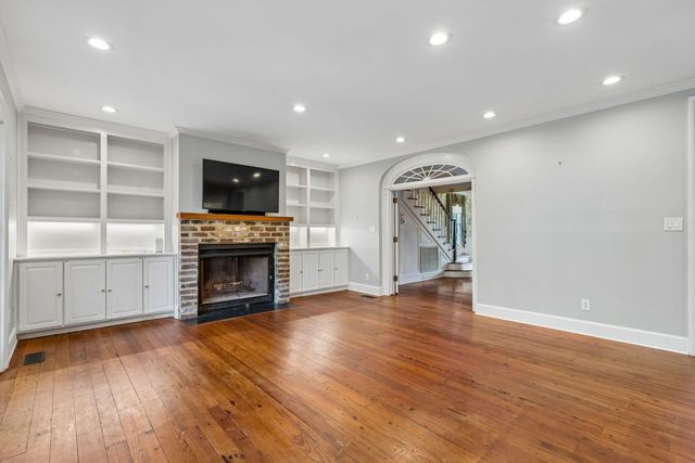 14 Lamboll Street, Charleston, SC 29401