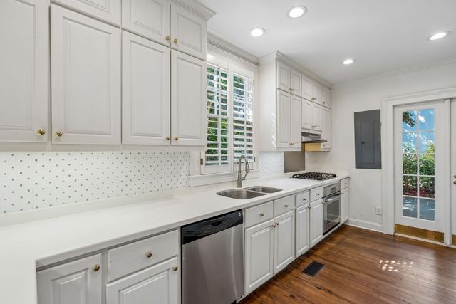 14 Lamboll Street, Charleston, SC 29401