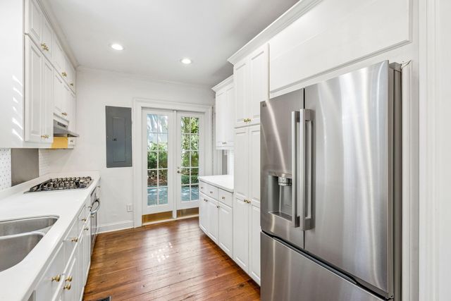 14 Lamboll Street, Charleston, SC 29401