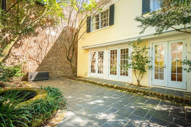 14 Lamboll Street, Charleston, SC 29401