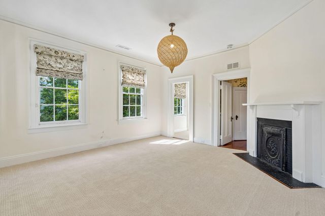 14 Lamboll Street, Charleston, SC 29401